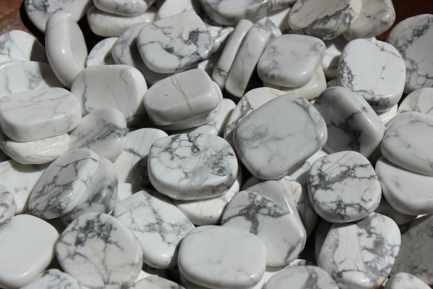 Howlite Small Palm Stones
